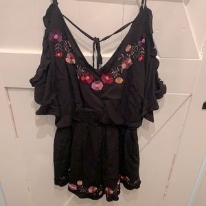 Forever 21 Black Romper w/Floral Embroidery Sz Med
